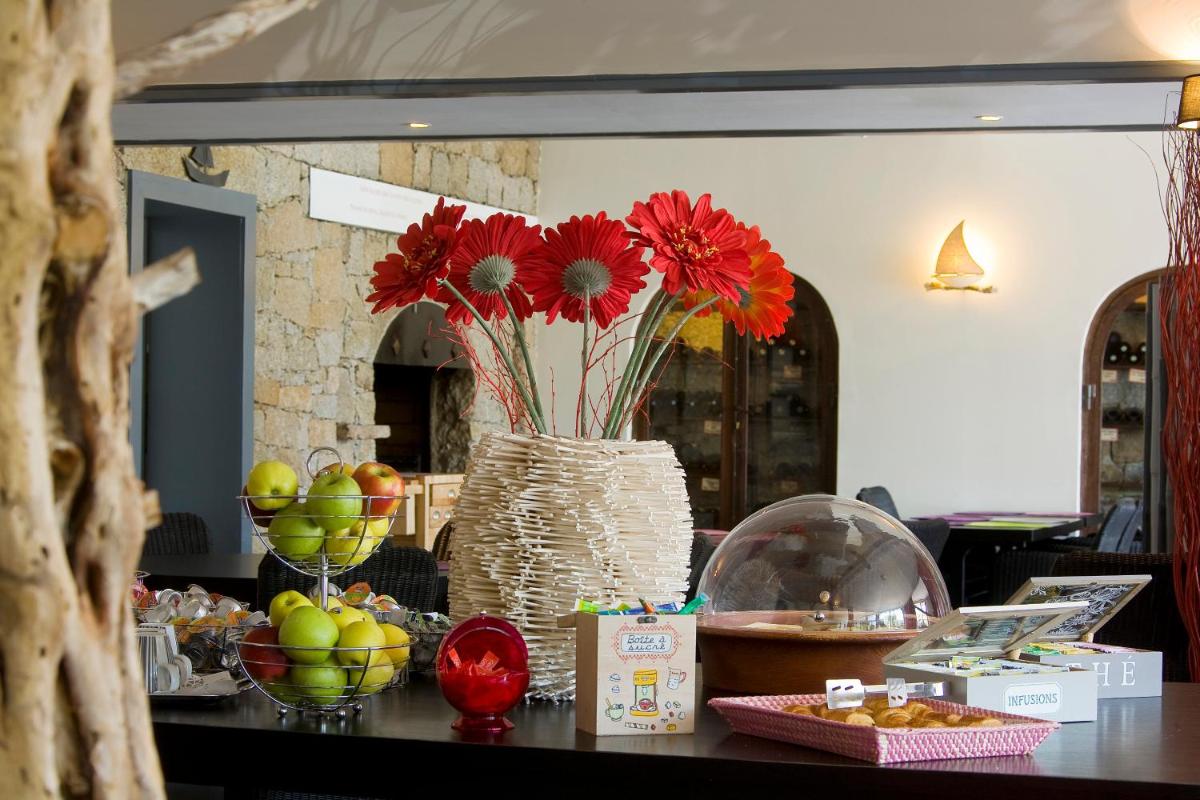 Nourriture dans l'hôtel ou à proximité