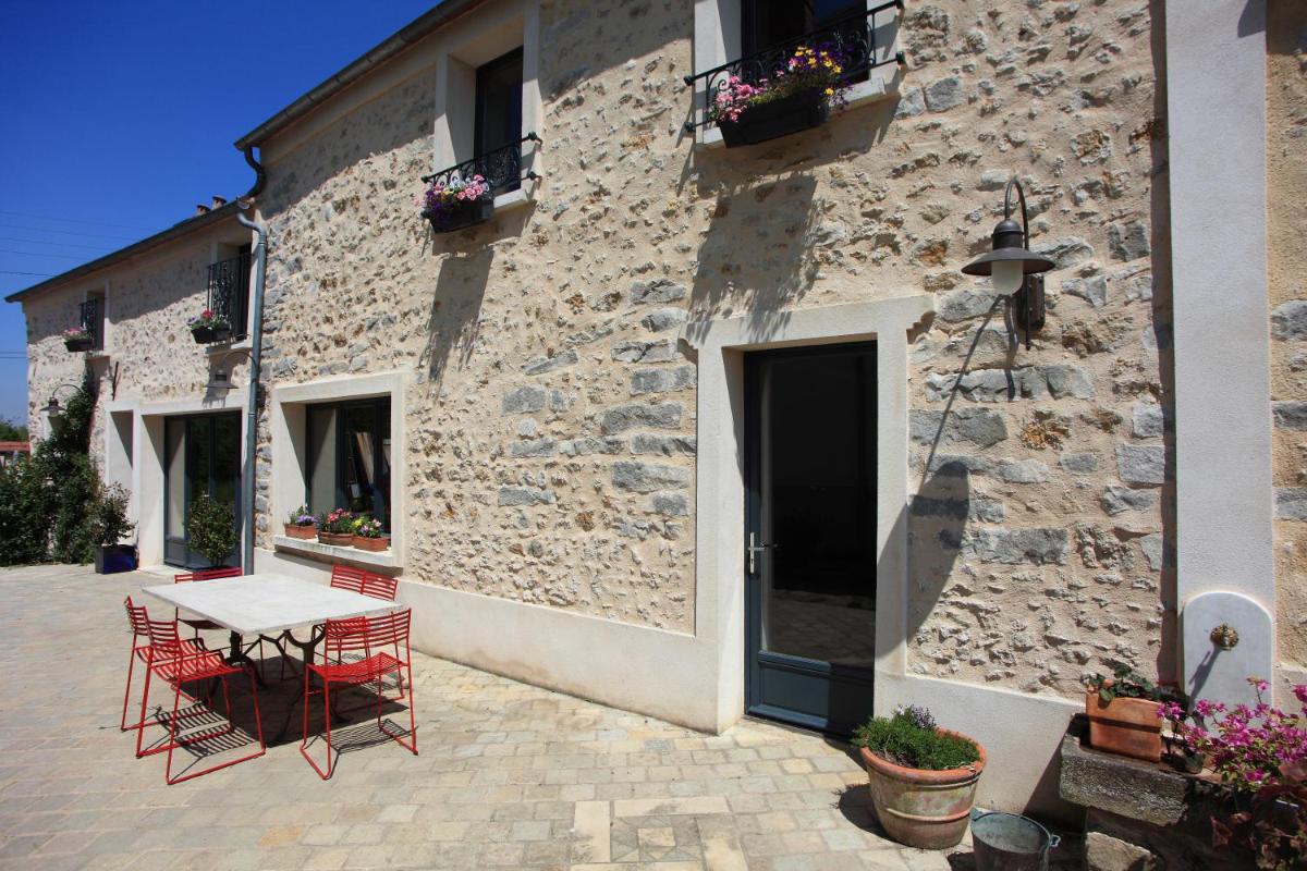 Maison d'hôtes LES RAINETTES - Housity