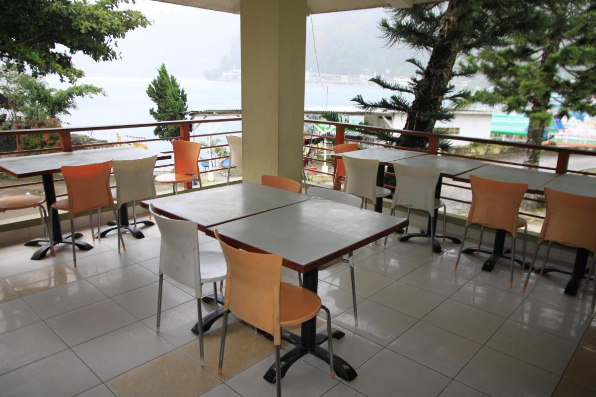 Pandu Lakeside Hotel Parapat - Housity