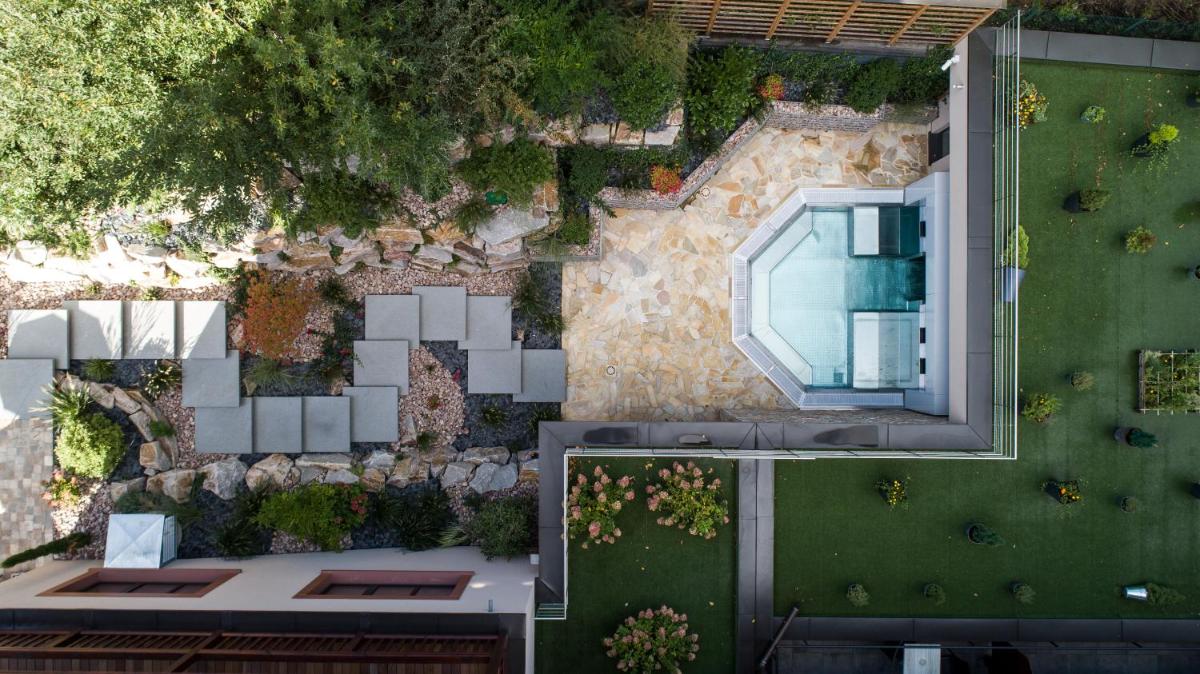 Piscine de l'établissement Hostellerie Des Châteaux & Spa ou située à proximité