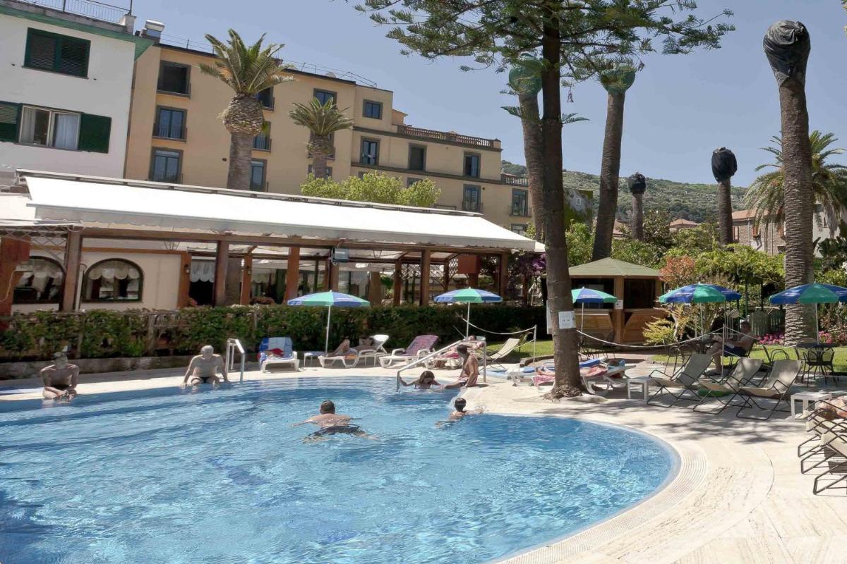 Hotel Eden - Housity