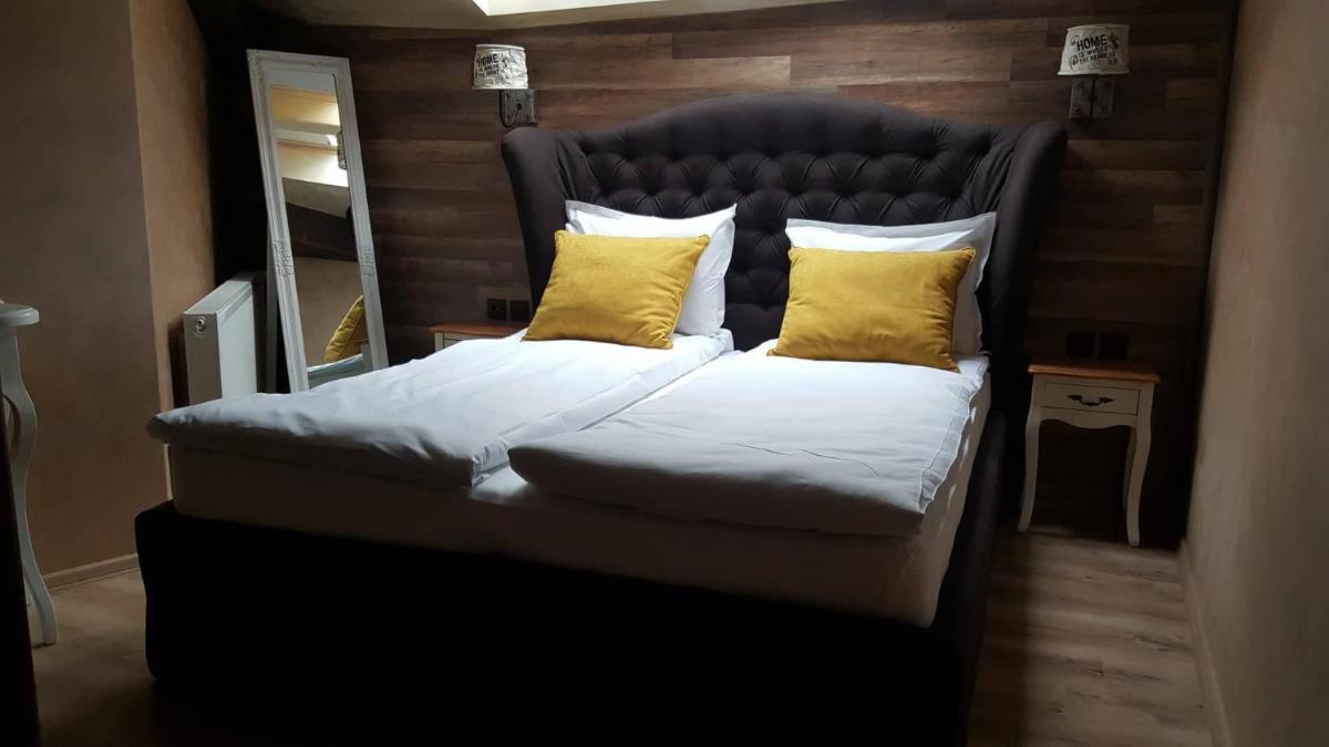 Jorela Family Hotel - Housity