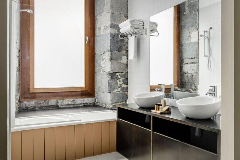 Un baño de Hotel Balneario Orduña Plaza