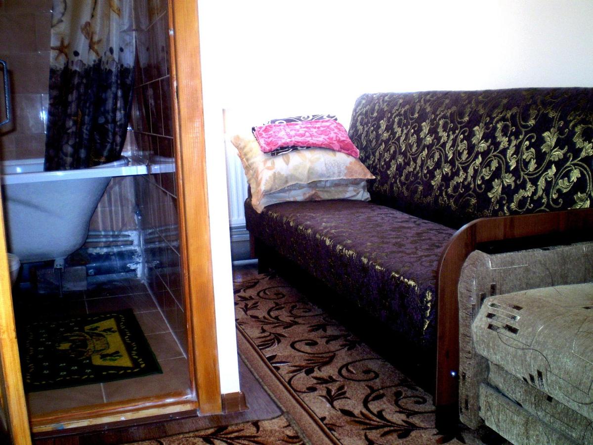 Nebol shaia studiia tsentr nikolaeva na sobornoi makdonal ds - Housity