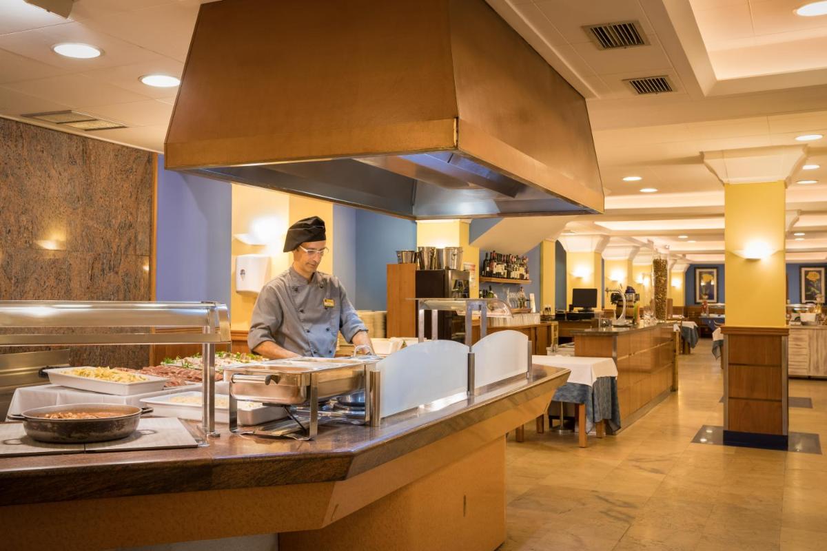 Clientes alojados en htop Pineda Palace 4Sup - Adults Recommended #htopBliss