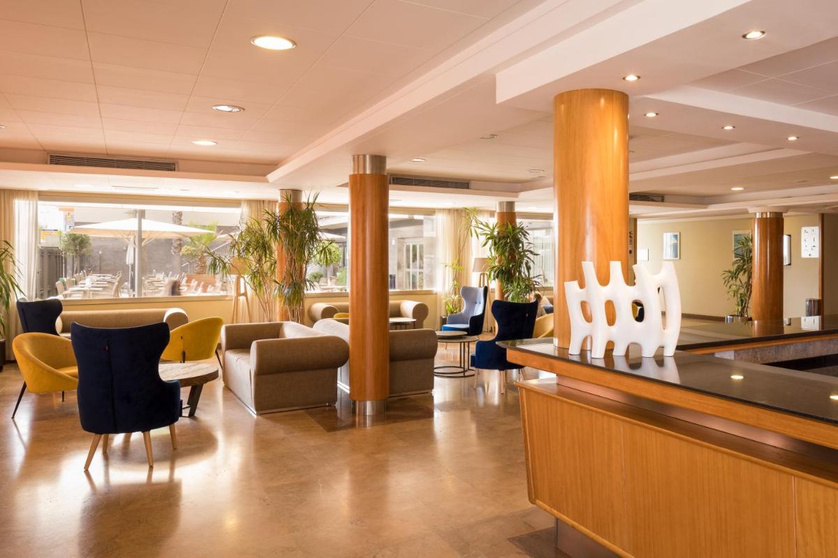 Zona de estar de htop Pineda Palace 4Sup - Adults Recommended #htopBliss