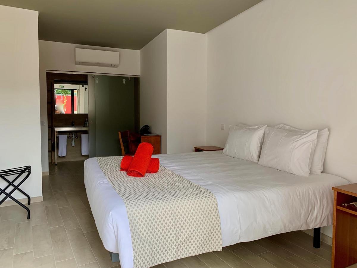 Uma cama ou camas num quarto em Villa 3 Caparica - Lisbon Gay Beach Resort