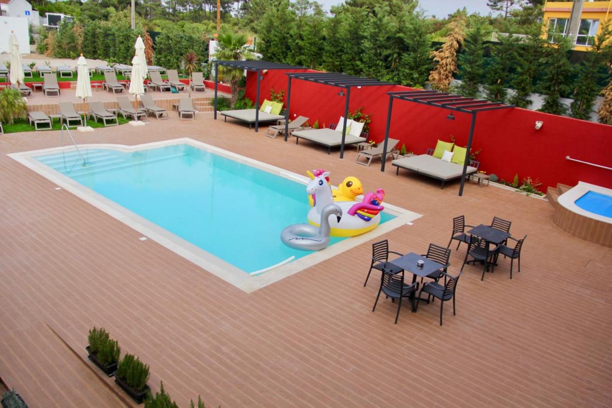 A piscina em ou perto de Villa 3 Caparica - Lisbon Gay Beach Resort