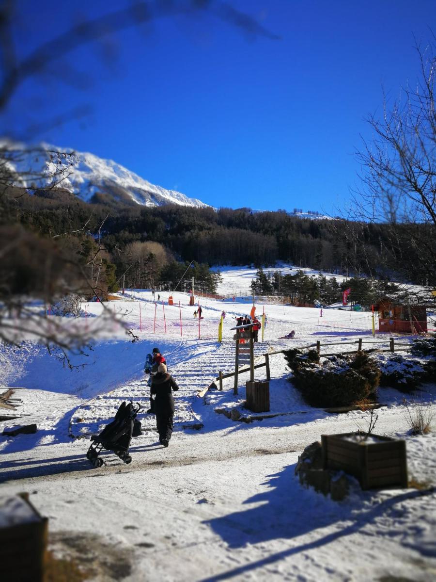 L'établissement Hôtel Espace Montclar en hiver