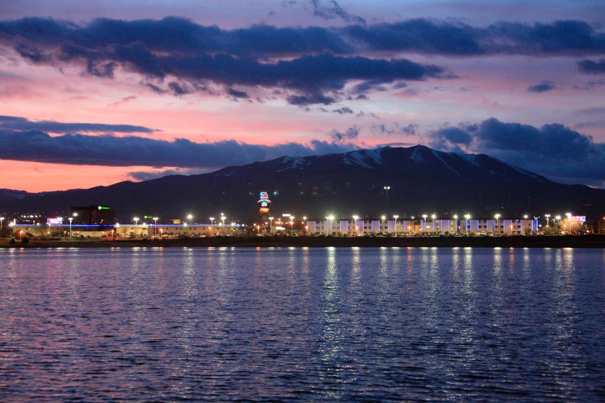 Western Village Inn And Casino - Housity