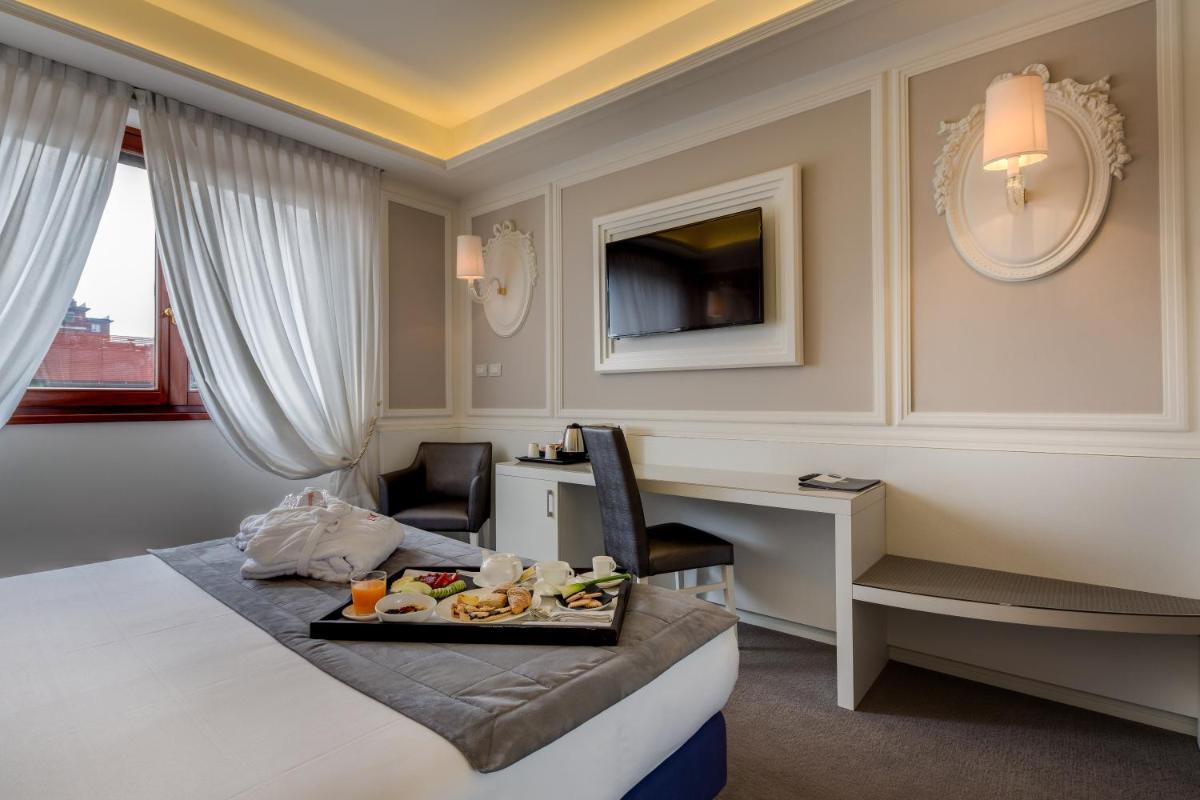 Grande Albergo Roma - Housity