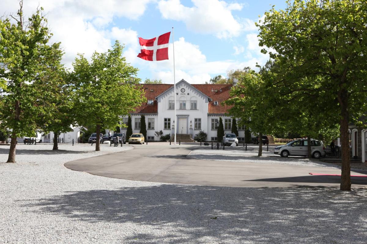 Sonnerupgaard Hotel & Konference - Housity