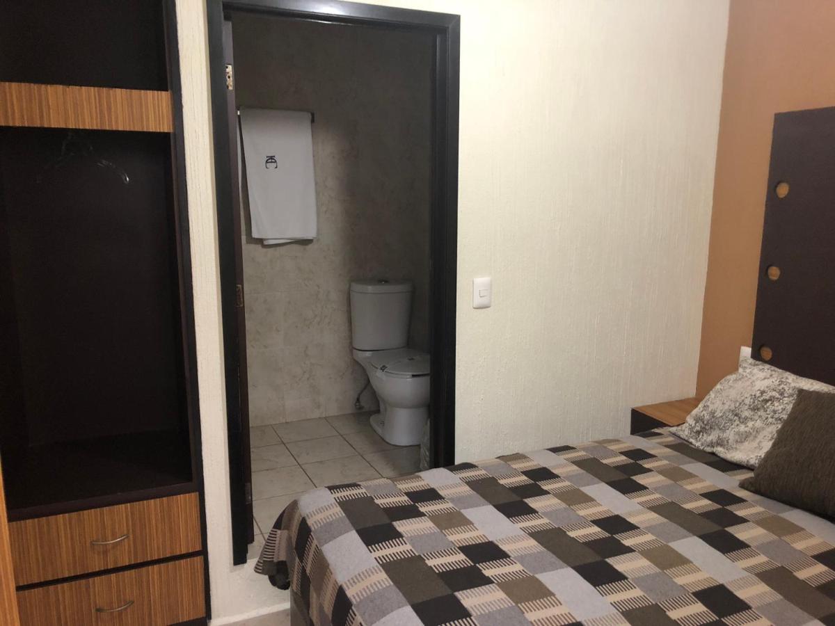 Hotel del Carmen - Housity