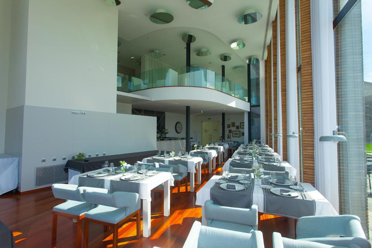 Uma área de estar em Tempus Hotel & Spa