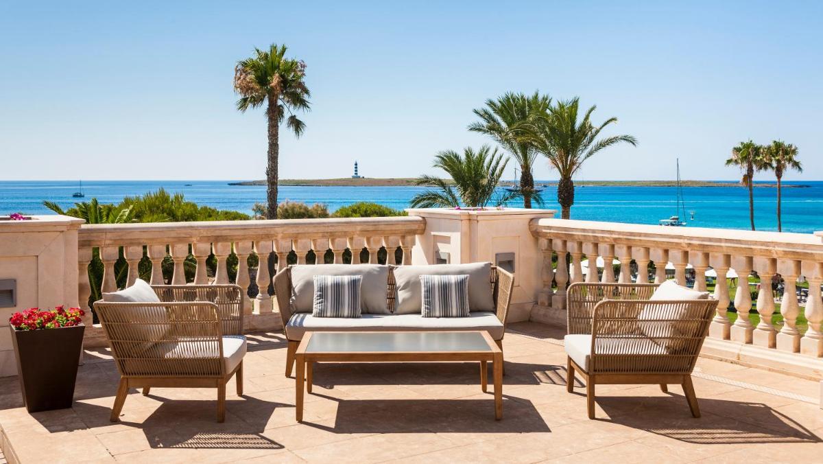 Vista general del mar o vista desde el apartahotel