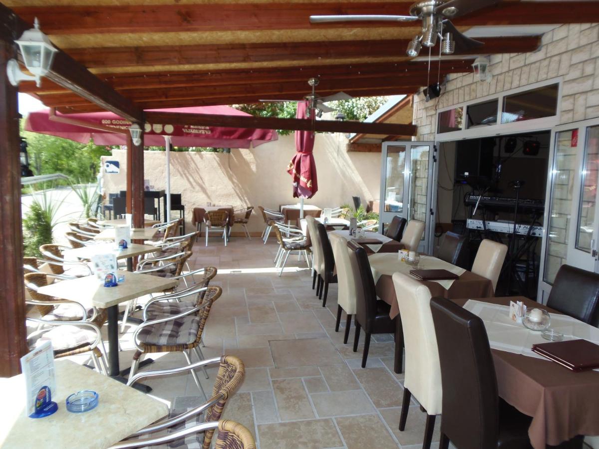 Apartments and Rooms Lucia&Veronica - Housity