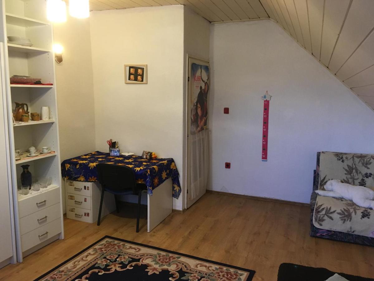 Lady Margit's Room - Housity