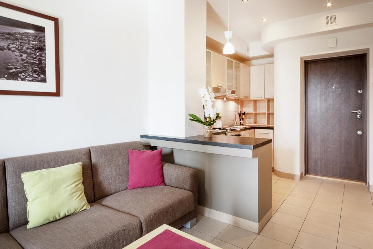 Suitetrails - Apartments Warsaw Downtown Świętokrzyska by Renters