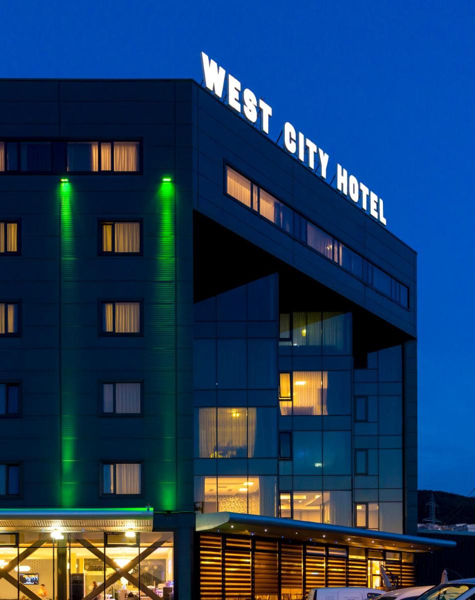 West City Hotel - Housity