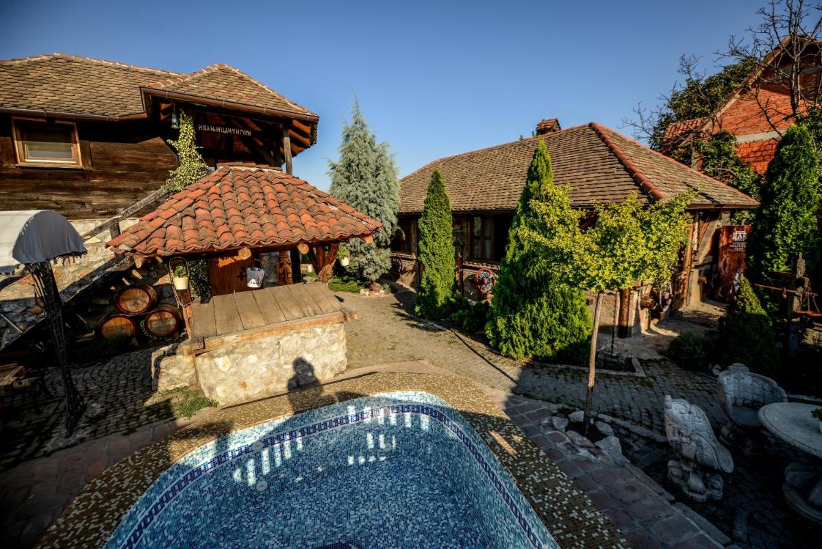 Srpsko Andrejevo Selo - Housity