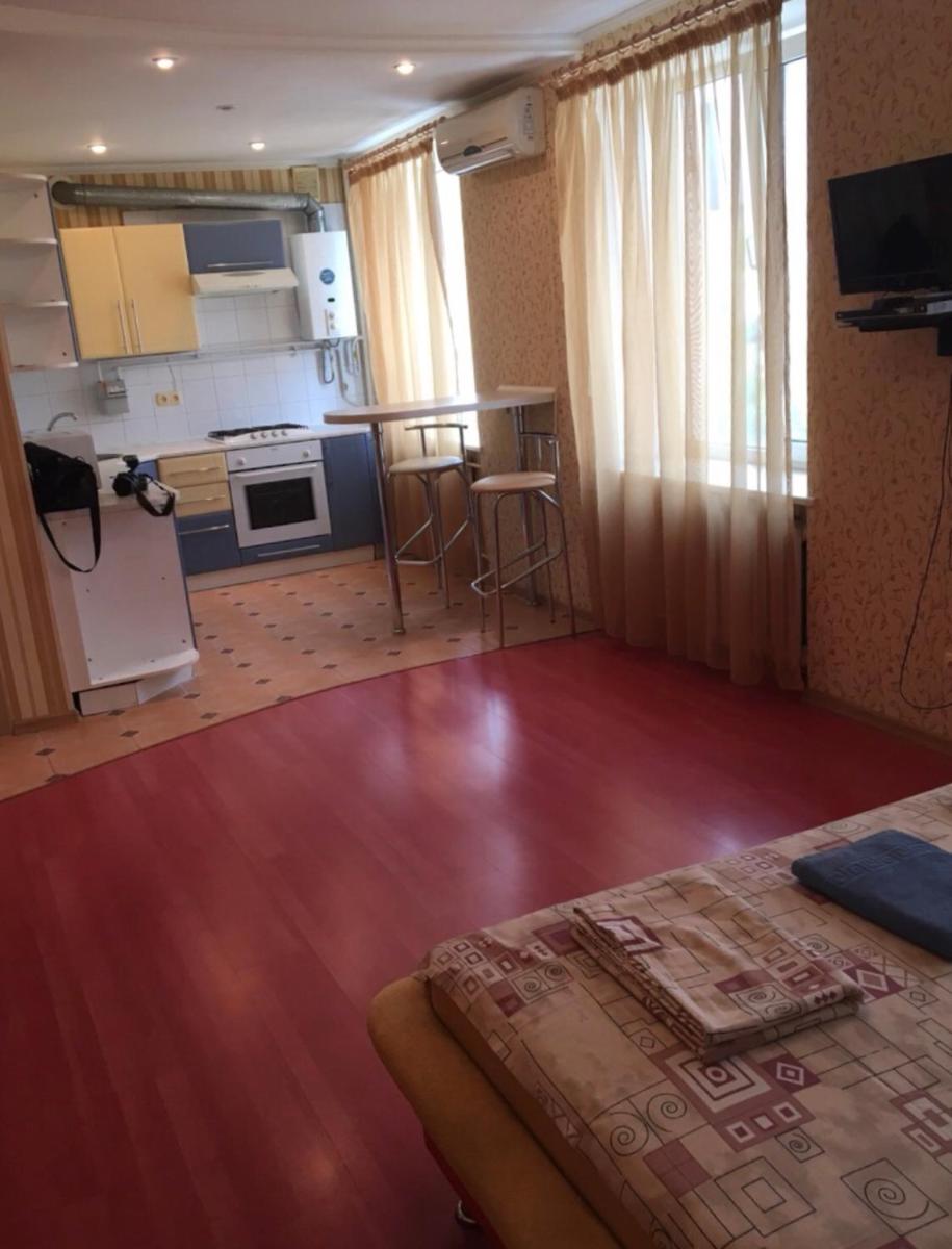 Red Apartment 2019 Very Centre - Housity