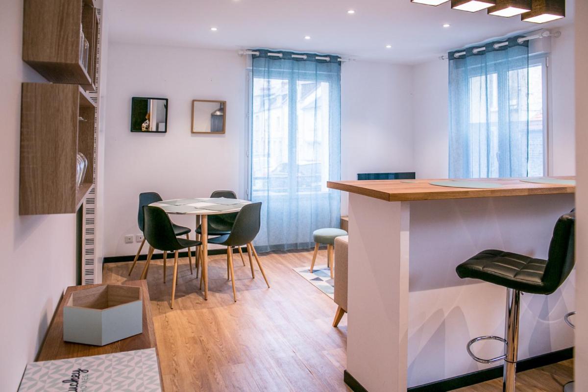 DOUCES NUITS CAENNAISES - Parking Privé inclus, centre ville - Housity