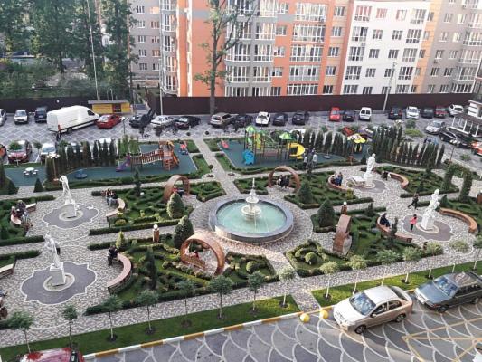 Ukrainska Apartment - Housity