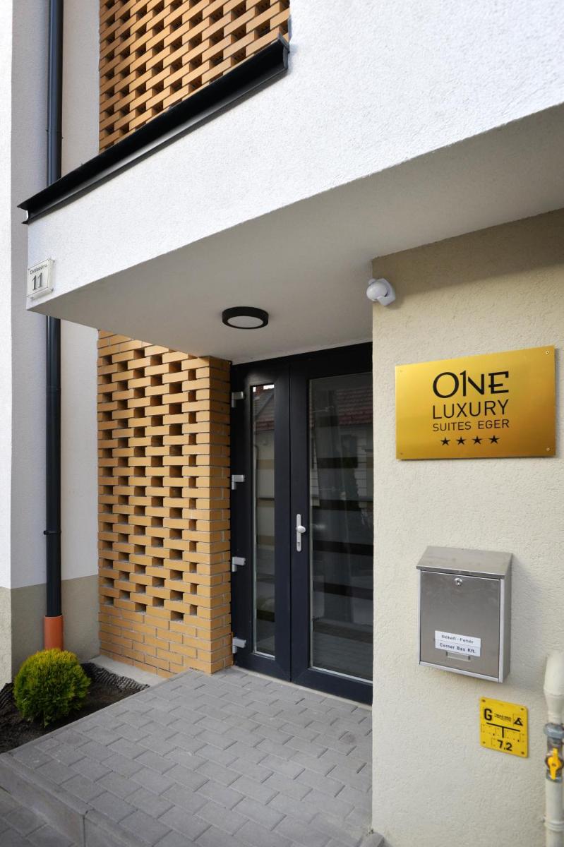 ONE Luxury Suites Eger - Housity