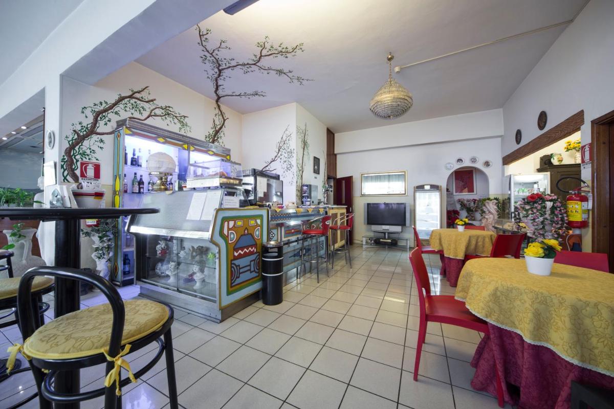 Hotel Elefante Bianco - Housity