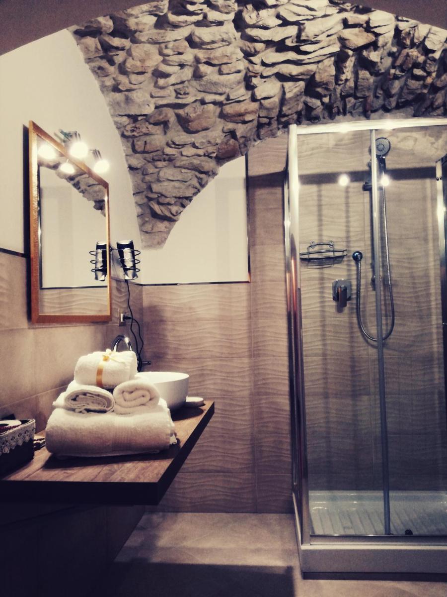 Dormire nel Borgo - Housity