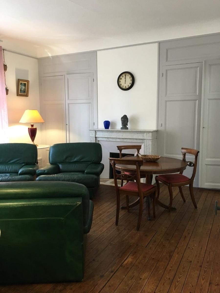 Aux Pieds de La Cathedrale - Housity