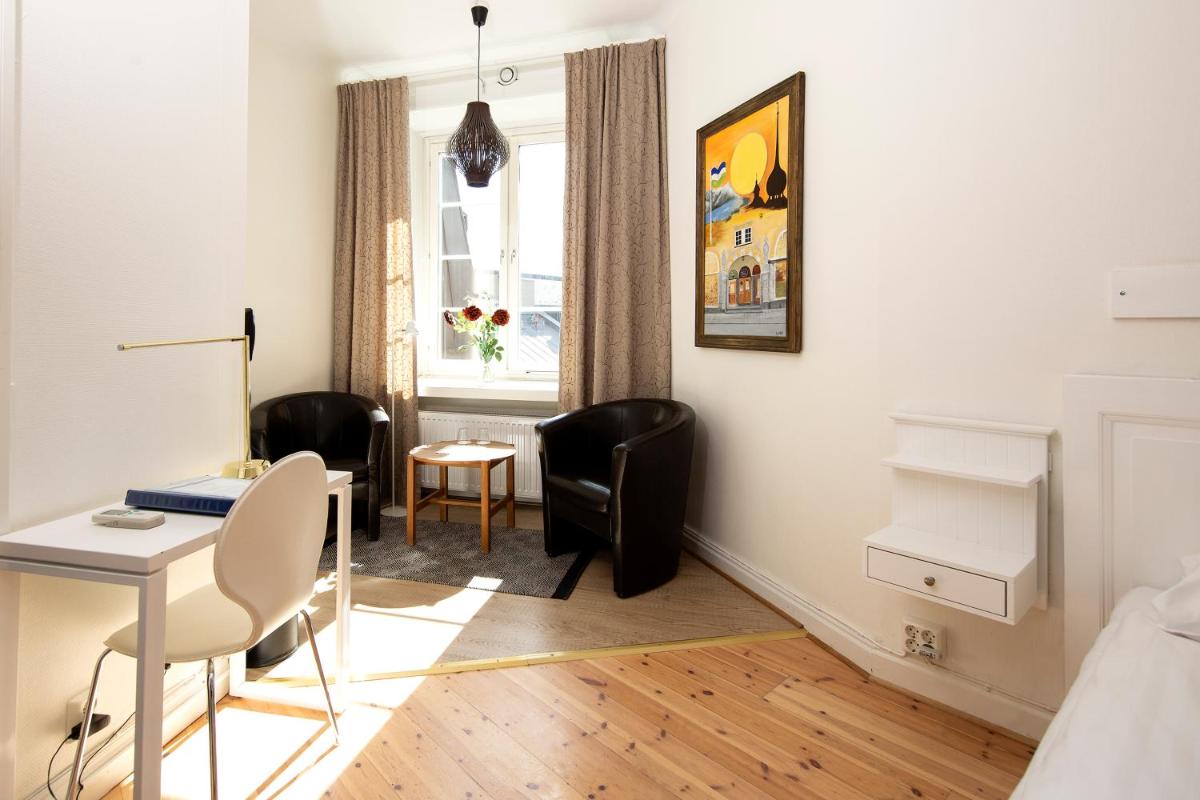 Hotel Emma - Housity