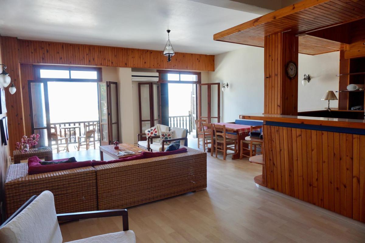 Suitetrails - Harbour view flat in Kyrenia -Girne