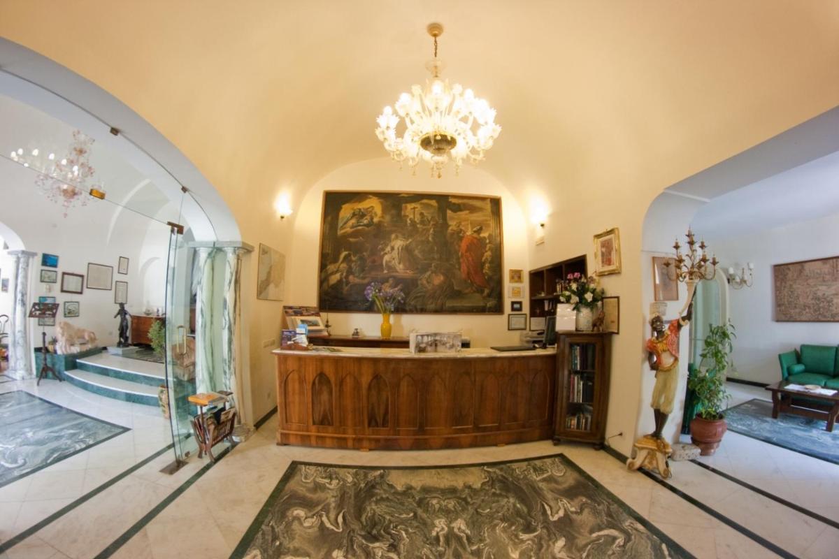 Hotel Bonadies - Housity