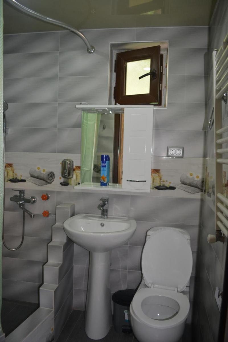 Golden Way - Housity