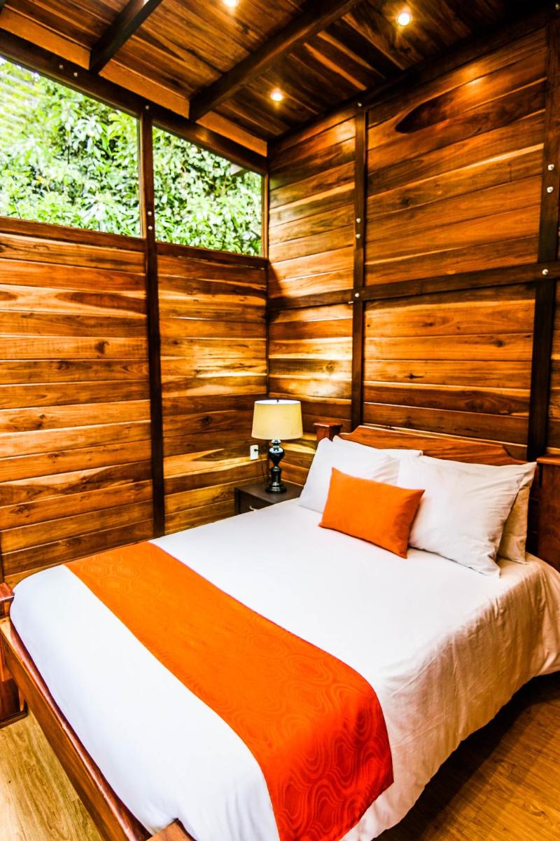 Casa Higueron - Housity
