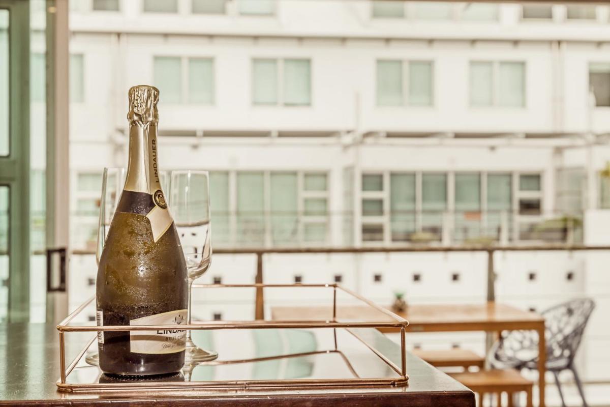 Princes Wharf - Charming 1BR Apartment - Housity