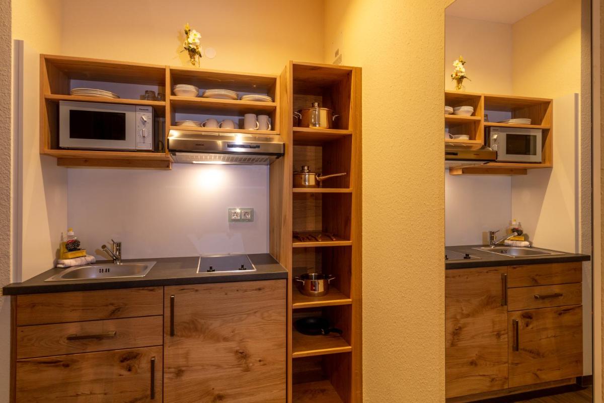 Hotel Zum Rosengarten - Housity