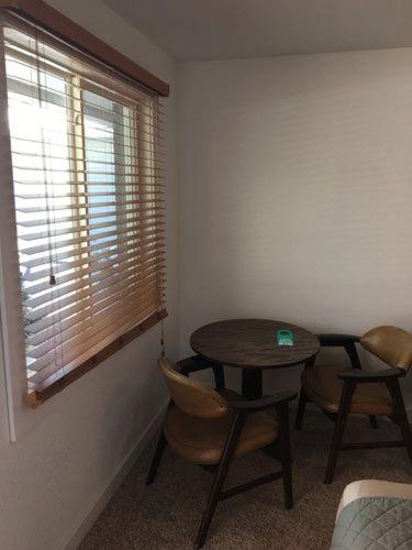 LAKE LAND INN - Housity