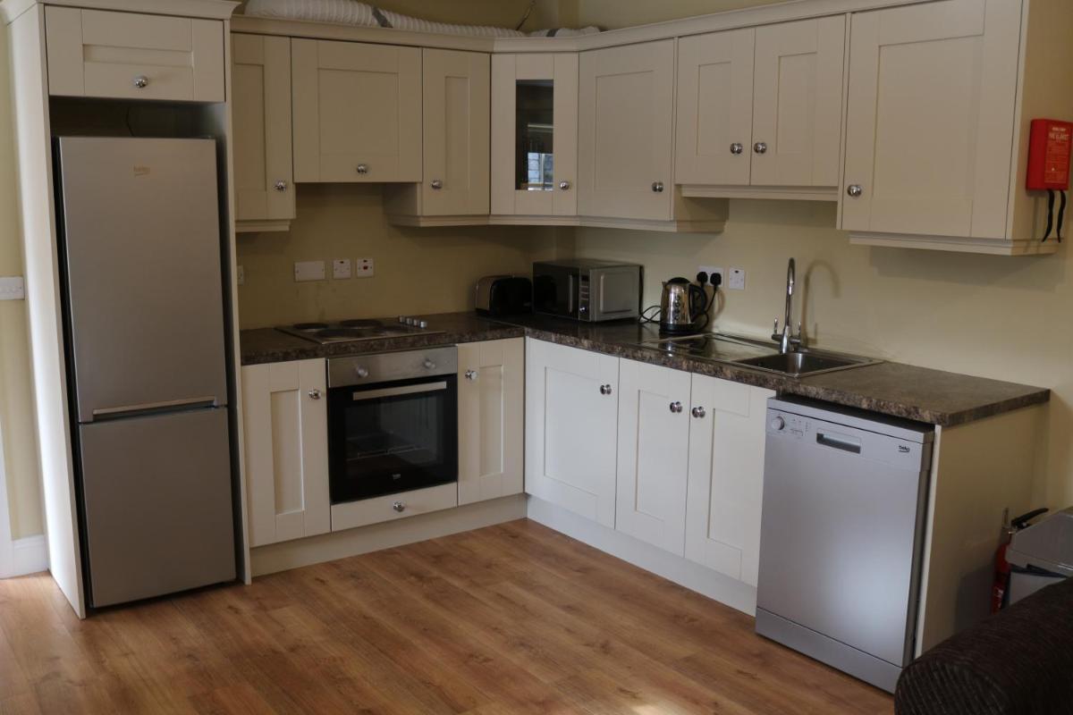 Hollywood House - Housity