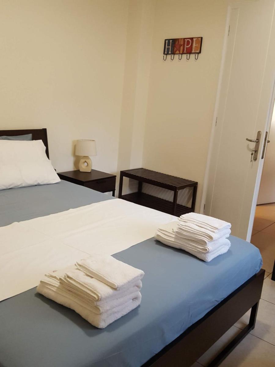 Suitetrails - LikeHomeFor2, Athens, Near Metro & Acropolis
