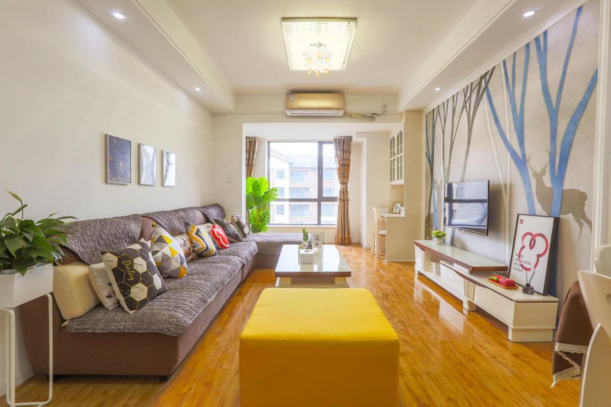 Chengdu Dujiangyan·DuJiangYan· Locals Apartment 00172060 - Housity