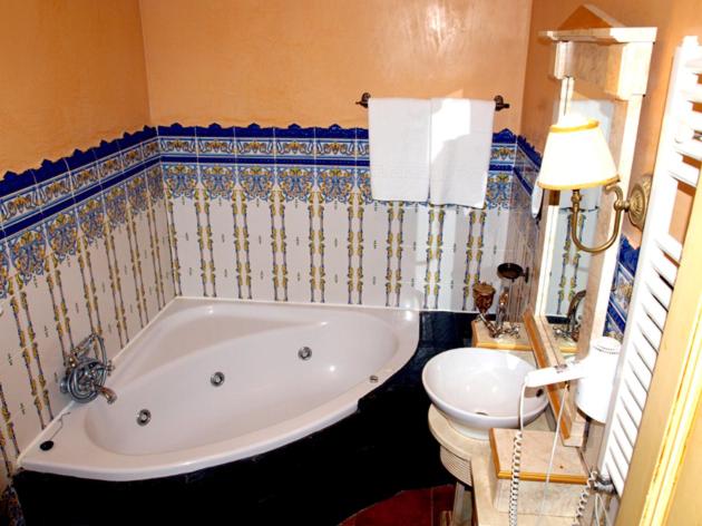 Un baño de Posada del Indiano