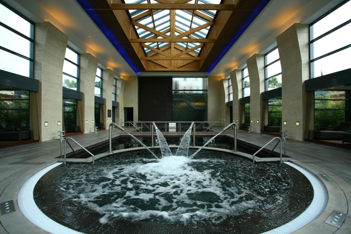 A piscina em ou perto de As Cascatas Golf Resort & Spa
