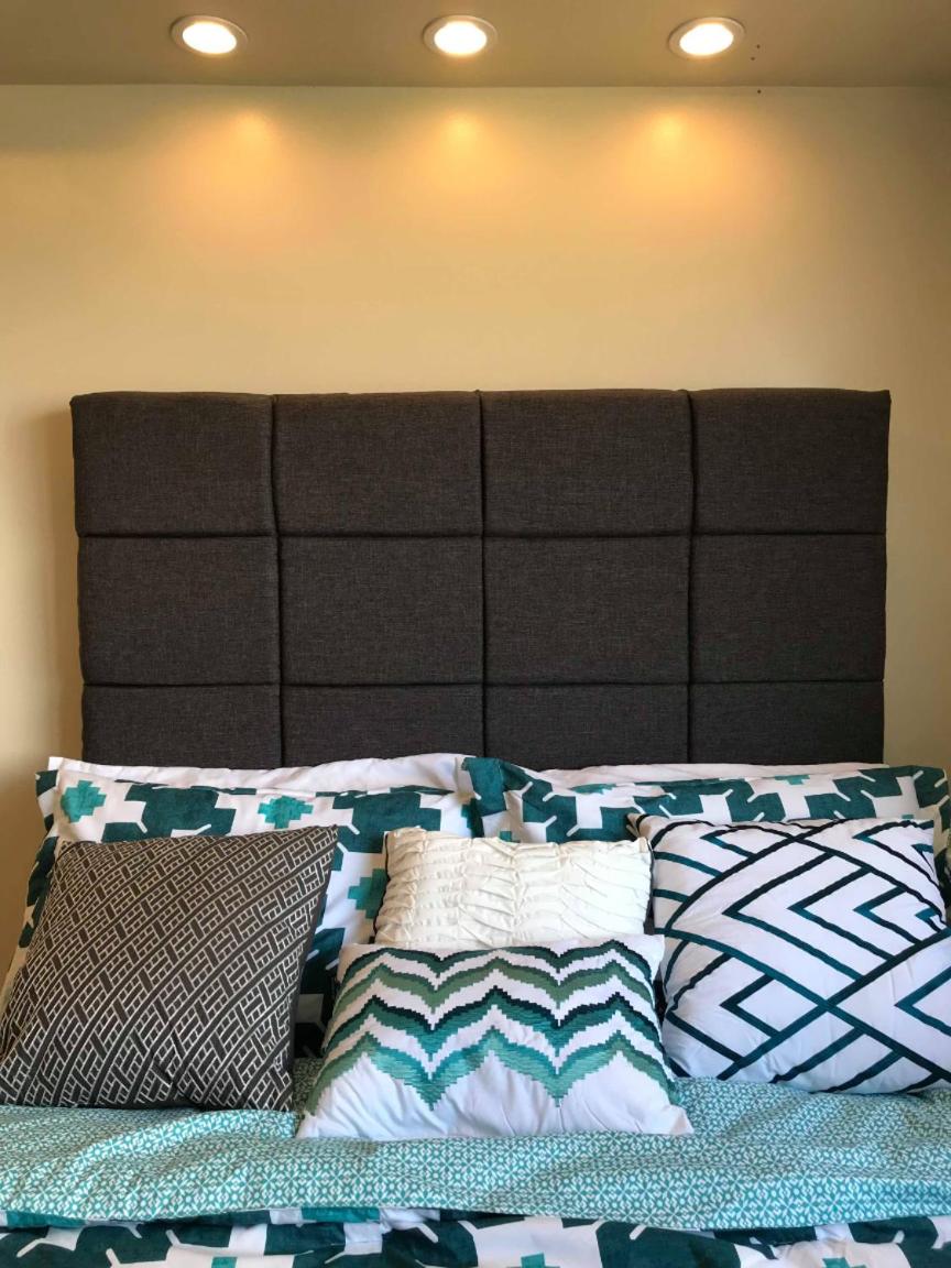 Avida Fully Furnished Modern Contemporary Studio - Housity