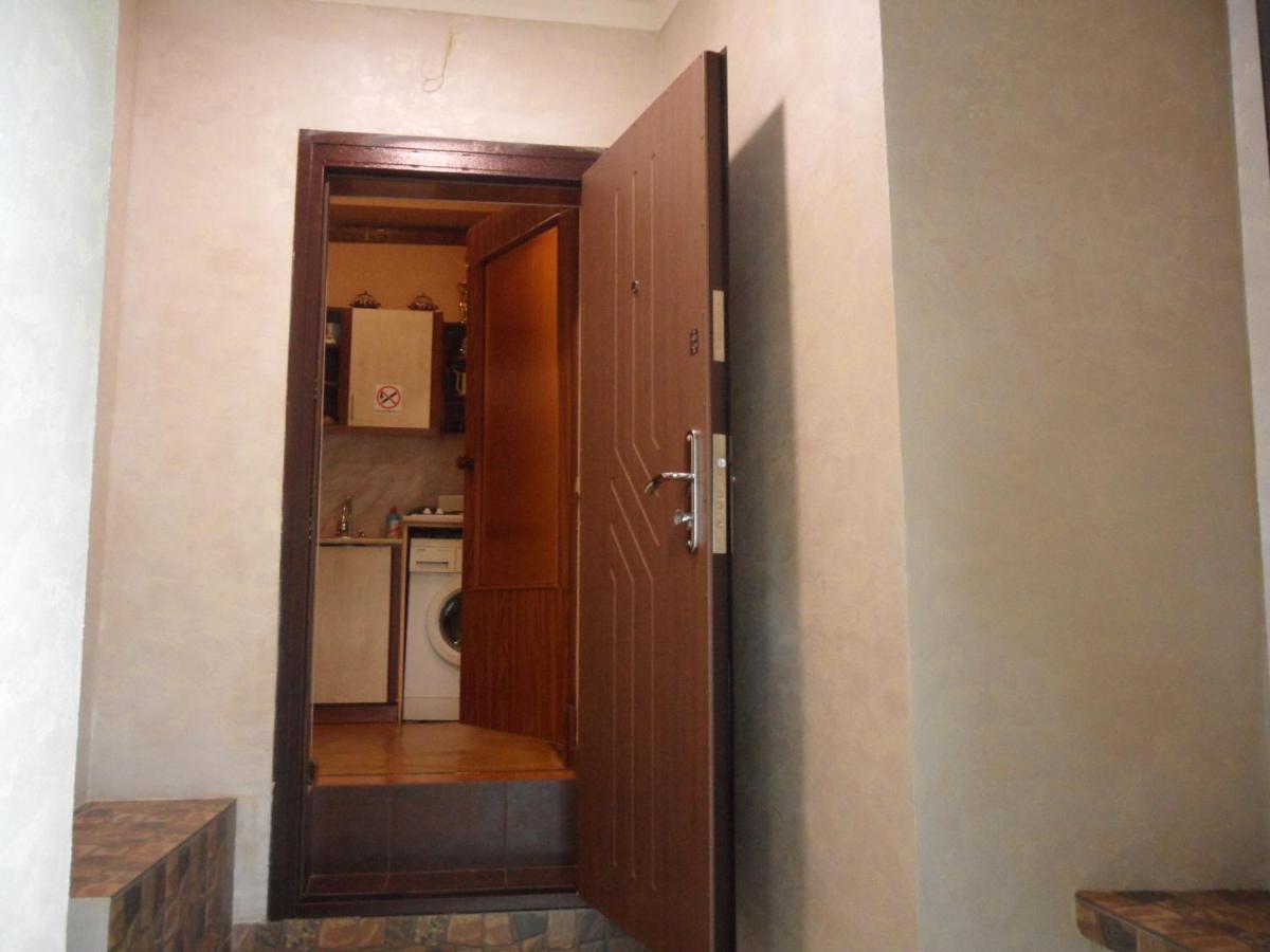 Apartment on Anisimova 9 - Housity