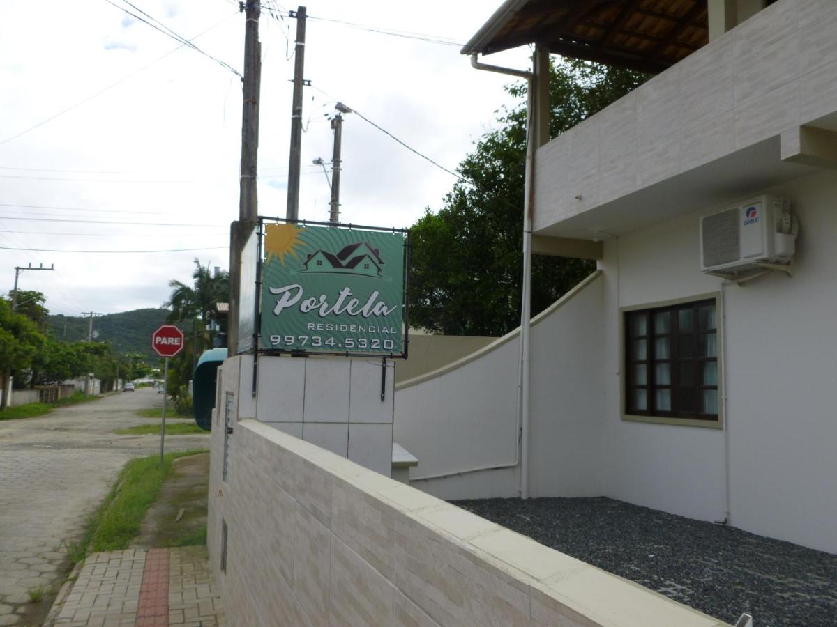 Apartamentos Bombinhas - 140 metros da Praia - Housity