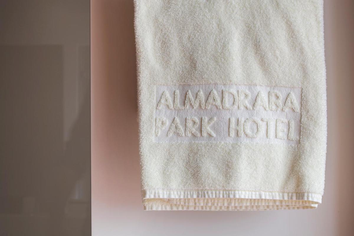 Imagen de la galería de Almadraba Park Hotel, en Roses