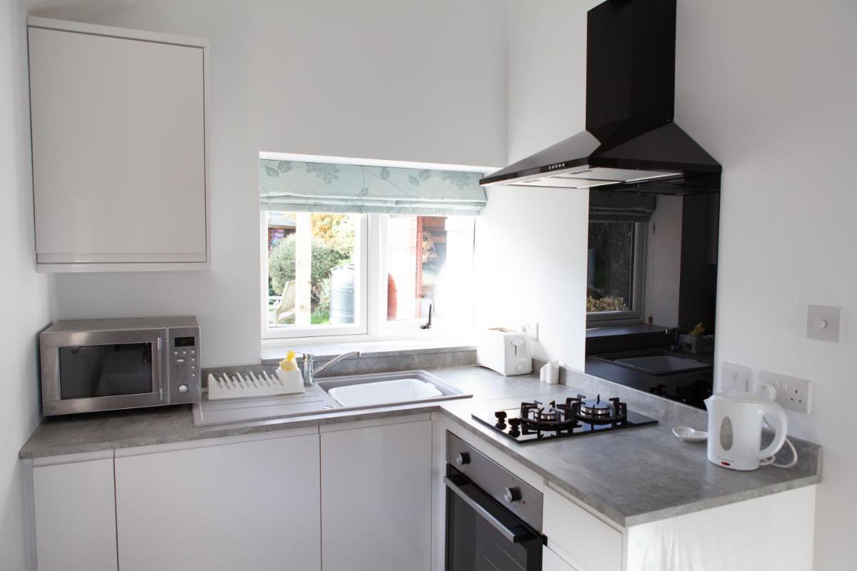 Elm Cottage Touring Park - Housity