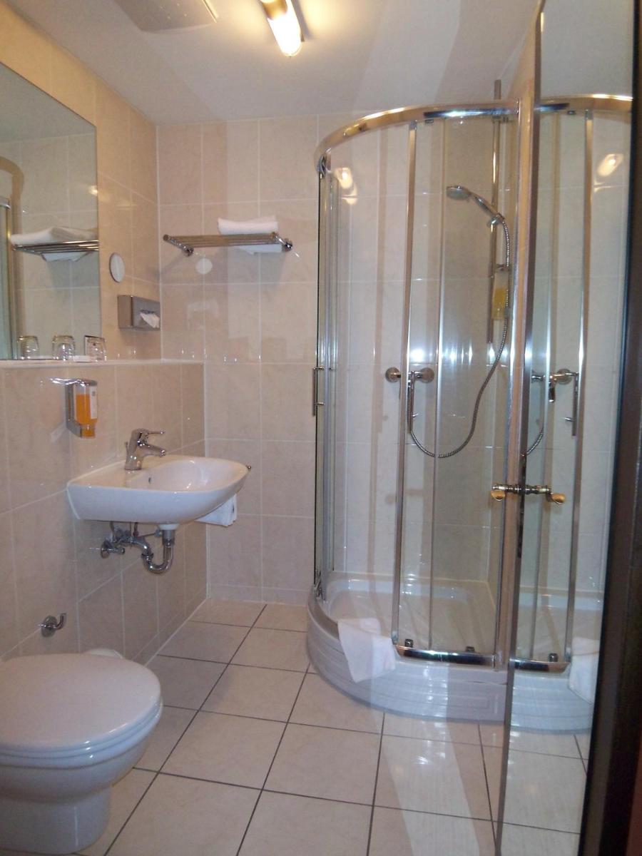 Parkhotel Krone - Housity